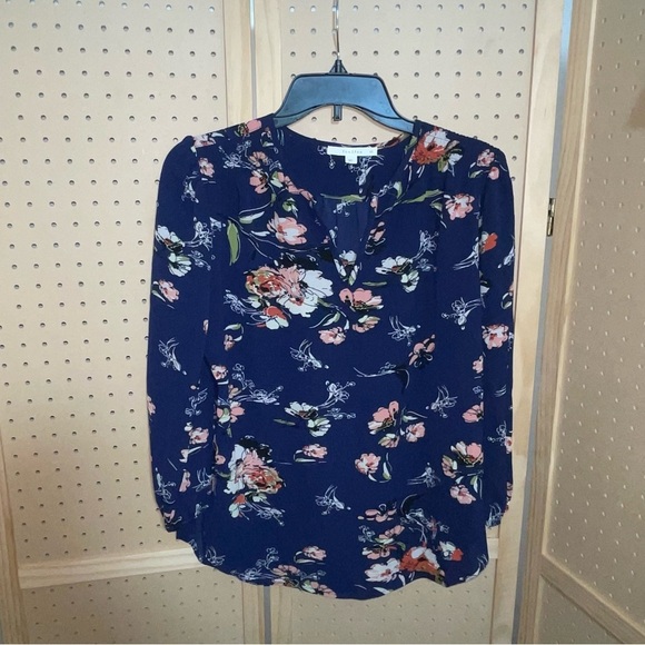 Fun2fun gorgeous floral size XS shirt blouse nwot - Picture 1 of 4